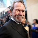 Where does Tommy Lee Jones live?1