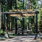 which entrance is open to yosemite national park located4