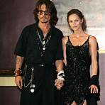 johnny depp joven y su novia1