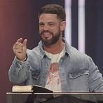 Who is Elevation Church pastor Steven Furtick?4