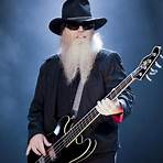 Is Dusty Hill still alive or dead?1