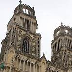 What is the architectural form of a cathedral?1
