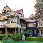 how many stories are in the winchester mystery house california usa state2