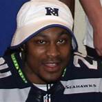 How old is Marshawn Lynch?1