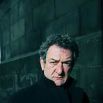 Are Ken Stott and his wife married?3