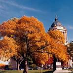 manitoba legislative building photos of people working together1