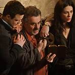 Who are the actors in Warehouse 13?4