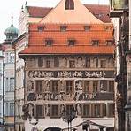 how long is the square in prague england2