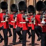 buckingham palace guard change4
