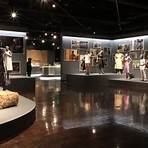 fashion institute of design museum2