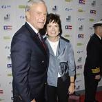 Who is Tom Brokaw married to?1
