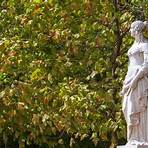 jardin du luxembourg history pictures of women3
