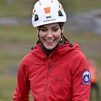 catherine princess of wales rain jacket pictures2