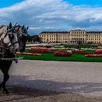 how many rooms are there in schönbrunn palace las vegas3
