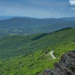 are there any hotels in shenandoah national park attractions1