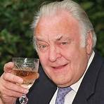 Donald Sinden3