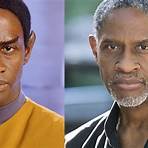 Where does Tim Russ live?1