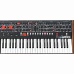 What are the different types of keyboard synthesizers?2