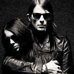 Cold Cave5