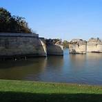 what to do in poissy4