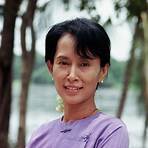 aung san suu kyi biographie3