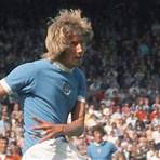 Colin Bell1