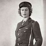 Why did Queen Elizabeth serve in WW2?3