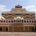 palácio da água jal mahal em jaipur índia3