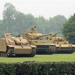 what is self-propelled artillery mean2
