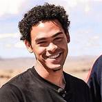 How did Trey Smith get along with his siblings?3