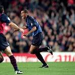 What makes Rivaldo a great player?1
