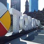 nathan phillips square toronto3