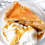 gourmet carmel apple pie recipe in a frying pan2