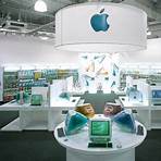 who are the founders of apple store in california1