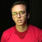 Who inspired logic & how did he become a rapper?2