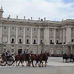 what is the name of the palace in spain malaga madrid near4