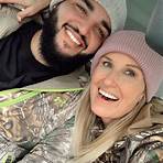 Does Korie Robertson have a son?4