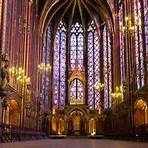 what is the name of the chapel in france that goes to paris3