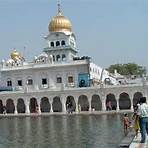 gurudwara bangla sahib temple4