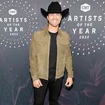 Dustin Lynch4