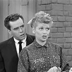 Who plays Desi Arnaz in Lucy?3