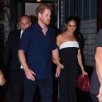 meghan markle suits outfits4