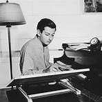 Where did André Previn live?2