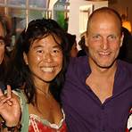 woody harrelson and laura louie5