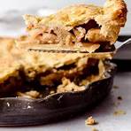gourmet carmel apple pie recipe in a frying pan2