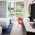 Does the reach Key West & Curio Collection by Hilton have a refrigerator?1