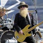 Is Dusty Hill still alive or dead?2