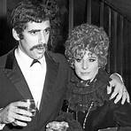 Did Barbra Streisand have a relationship with Joe Namath?1
