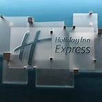 what attractions are near holiday inn express newport beach4