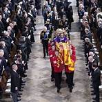 foto de emmanuel macron no funeral da rainha elizabeth4